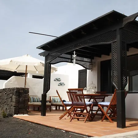 Casa Rosas By Buenavilla Holiday home Puerto del Carmen (Lanzarote)